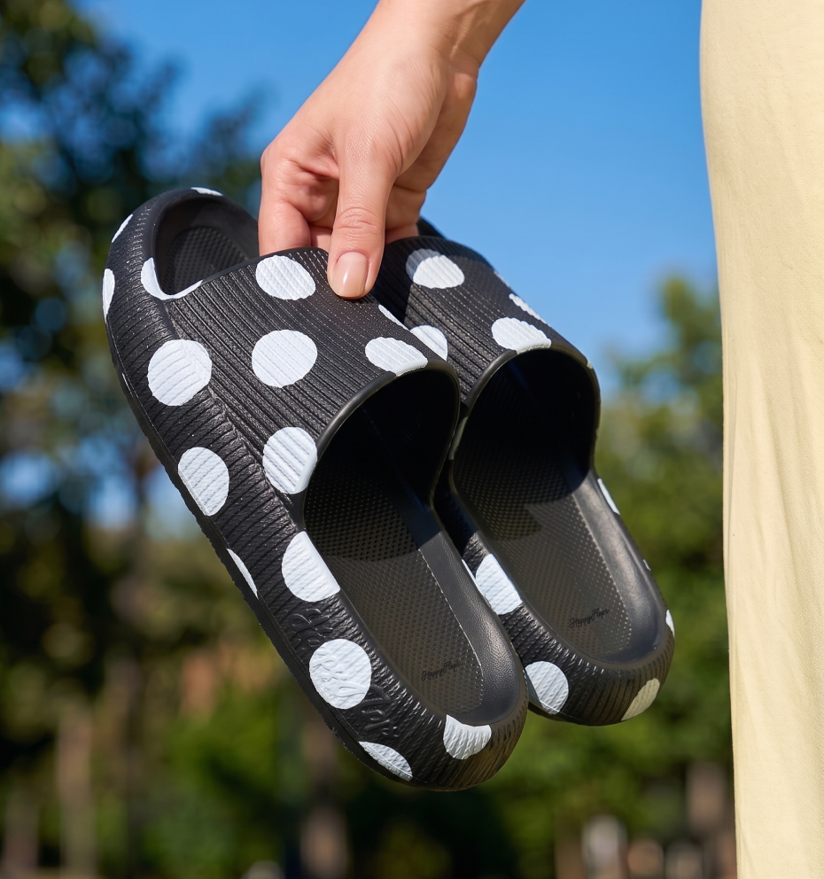 Happy Flops Polkadots