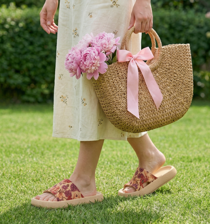 Amber Bloom